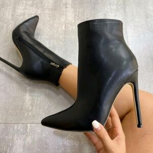 Sleek Black 4.5" Heeled Ankle Boots